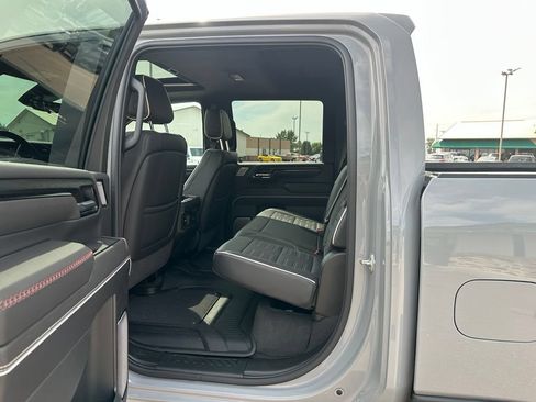 Used 2025 GMC Sierra 2500 AT4X AWD/4WD image 21