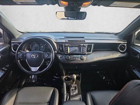 Used 2018 Toyota RAV4 SE w/ Power Extra Value Package FWD image 16