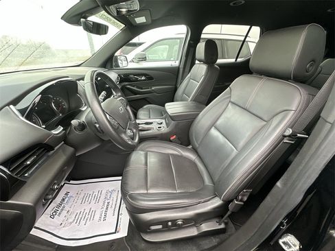 Used 2022 Chevrolet Traverse RS image 11