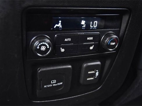 Used 2024 Buick Enclave Premium image 26