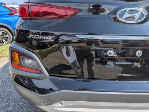 Used 2021 Hyundai Kona Limited AWD/4WD image 16