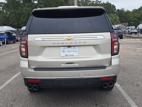 Used 2021 Chevrolet Suburban Premier image 6