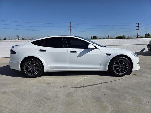 Used 2022 Tesla Model S image 2