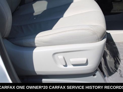 Used 2014 Toyota Sienna XLE w/ XLE Premium Package FWD image 21
