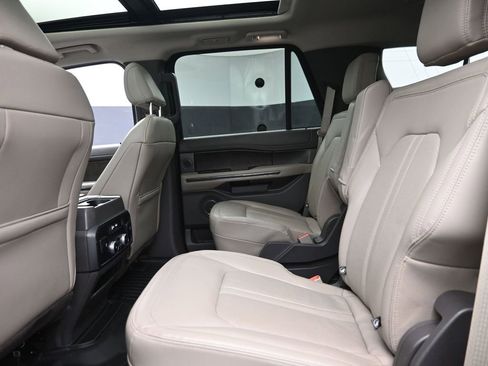 Used 2021 Ford Expedition Limited AWD/4WD image 11