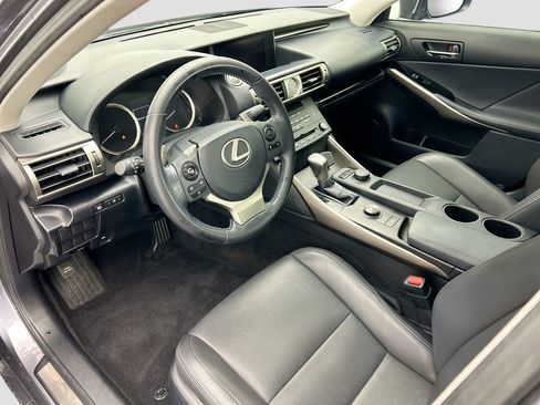 Used 2016 Lexus IS 200t image 9