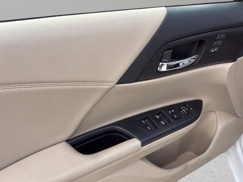 Used 2015 Honda Accord EX-L image 10
