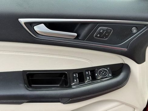 Used 2019 Ford Edge Titanium w/ Cold Weather Package AWD/4WD image 16