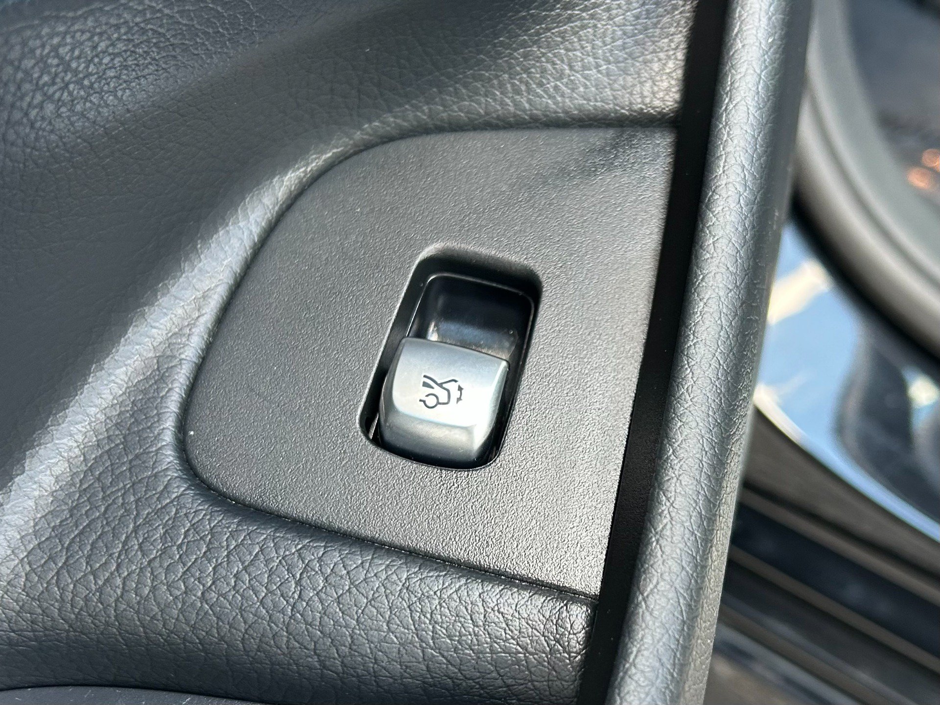 Used 2021 Mercedes-Benz E 450 4MATIC Sedan image 44