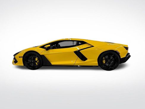 Used 2025 Lamborghini Revuelto Coupe image 2