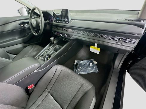 Used 2025 Honda Accord LX image 21
