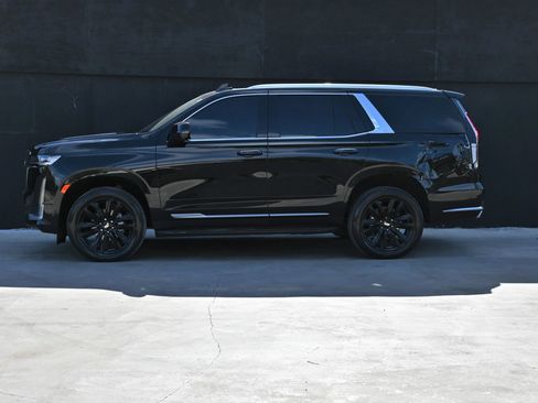 Used 2023 Cadillac Escalade Premium Luxury image 6