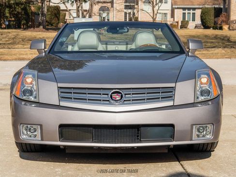 Used 2004 Cadillac XLR image 13