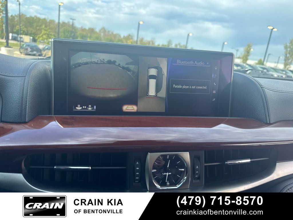 Used 2016 Lexus LX 570 4WD w/ Luxury Package image 15