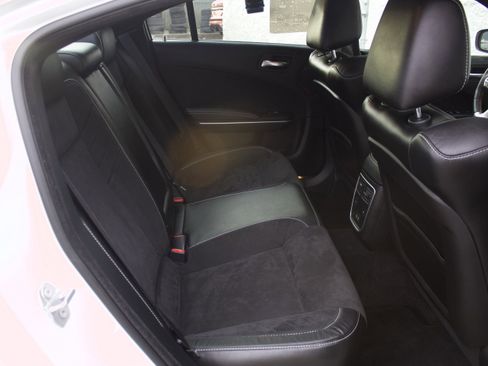 Used 2018 Dodge Charger SRT w/ Harman/Kardon Audio Group image 30