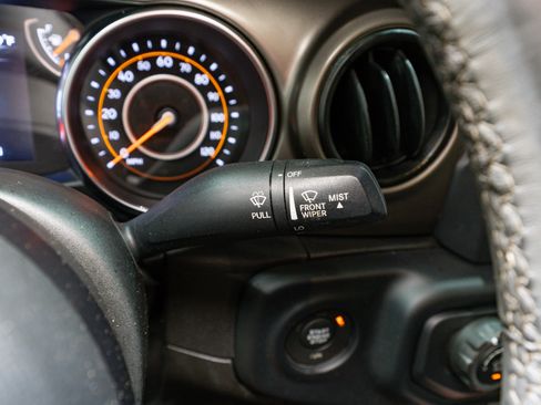 Used 2019 Jeep Wrangler Unlimited Sport S AWD/4WD image 24