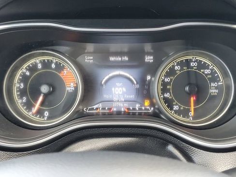 Used 2022 Jeep Cherokee Latitude Lux image 25