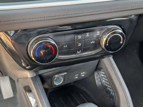 Used 2024 Chevrolet TrailBlazer LT image 14