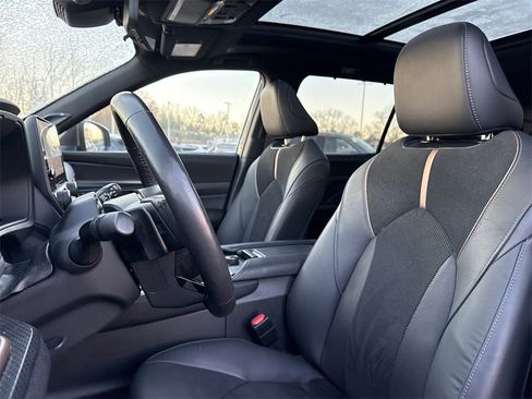 Used 2024 Toyota Grand Highlander AWD Hybrid image 12