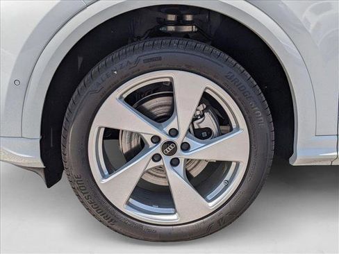 New 2025 Audi Q5 Premium Plus image 9