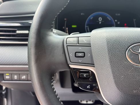 Used 2025 Toyota Camry SE w/ Convenience Package FWD image 21