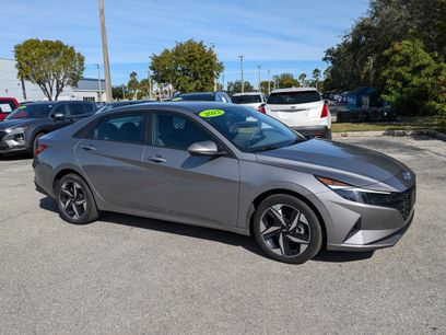 Used 2023 Hyundai Elantra SEL w/ Convenience Package