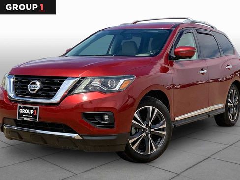Used 2017 Nissan Pathfinder Platinum FWD image 1