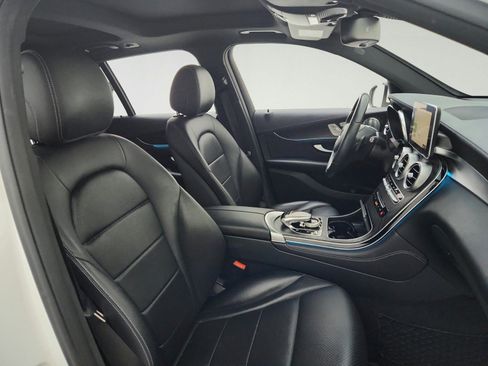 Used 2017 Mercedes-Benz GLC 300 4MATIC image 30