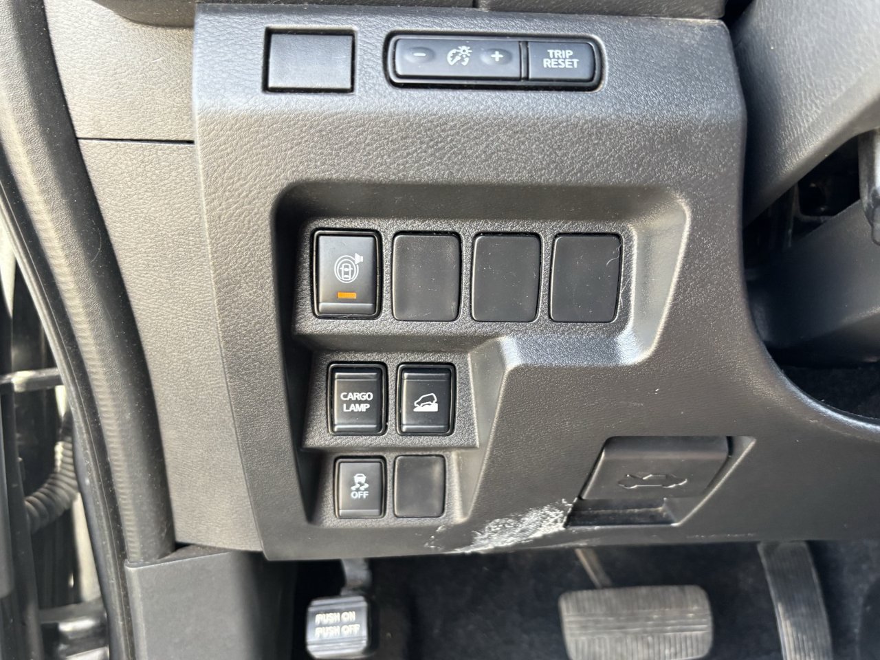 Used 2025 Nissan Frontier SV AWD/4WD image 30