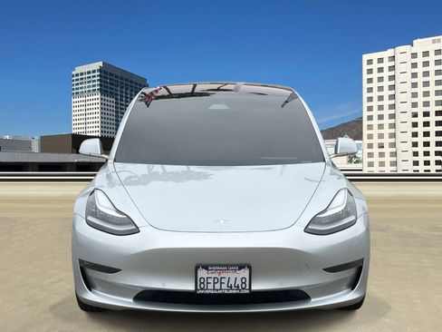 Used 2018 Tesla Model 3 Long Range RWD image 2