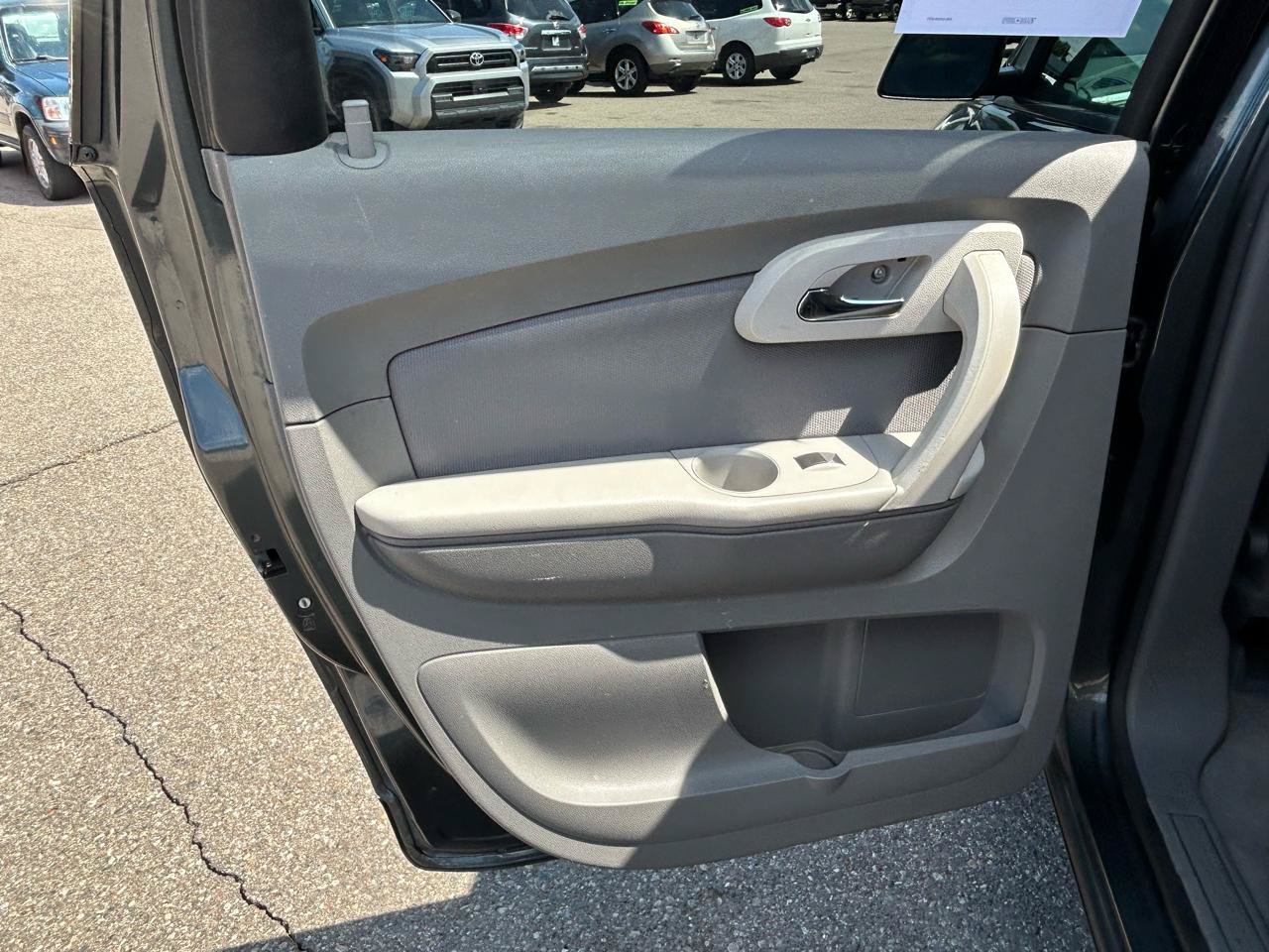 Used 2011 Chevrolet Traverse LS AWD/4WD image 14