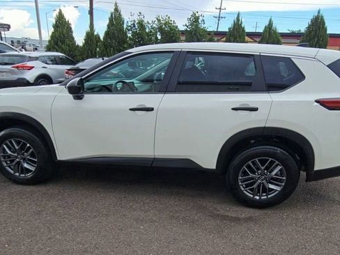 Used 2025 Nissan Rogue S image 5