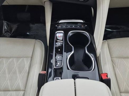 Used 2023 Buick Envision Avenir AWD/4WD image 12