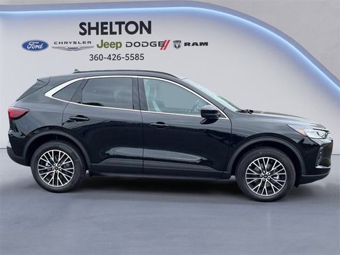 New 2025 Ford Escape Base image 4