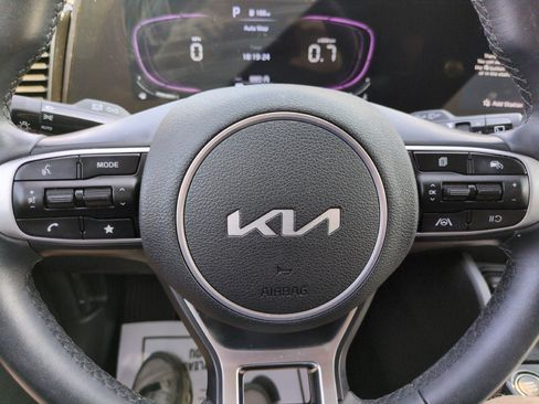Used 2024 Kia Sportage EX FWD image 16