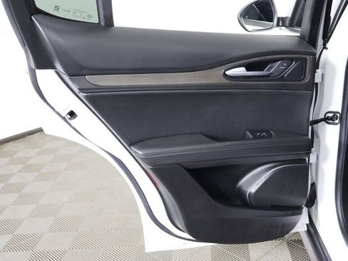 Used 2022 Alfa Romeo Stelvio Ti AWD/4WD image 26