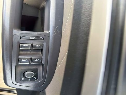 Used 2021 Volkswagen Atlas SE image 18