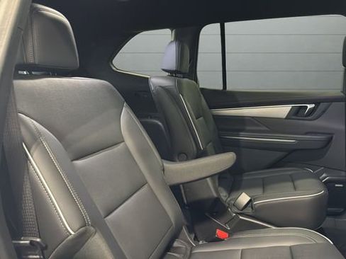 Used 2025 Buick Enclave Preferred image 30