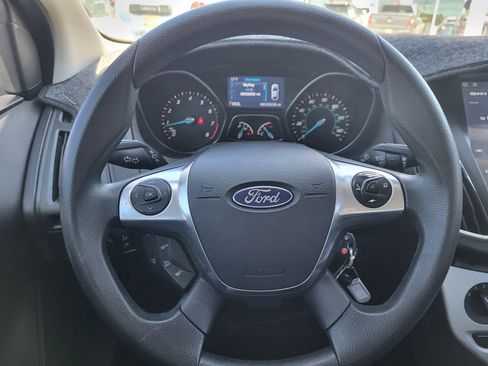 Used 2014 Ford Focus SE image 9