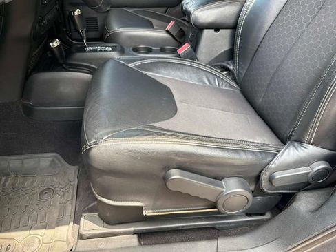 Used 2017 Jeep Wrangler Sport AWD/4WD image 19