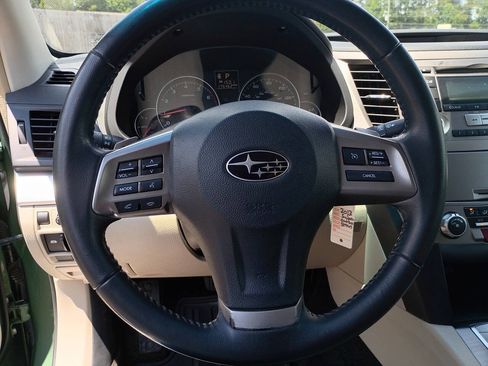 Used 2013 Subaru Outback 2.5i Premium AWD/4WD image 12