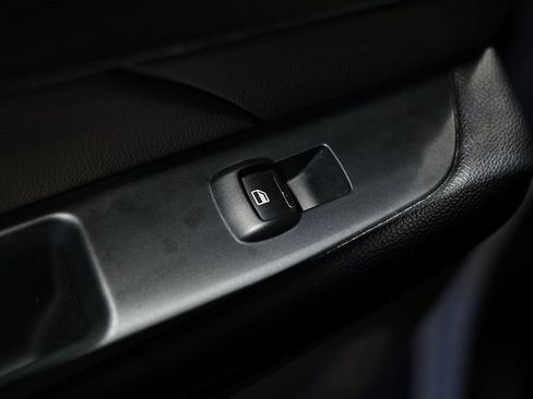 Used 2017 Ford Explorer XLT w/ Equipment Group 202A image 24