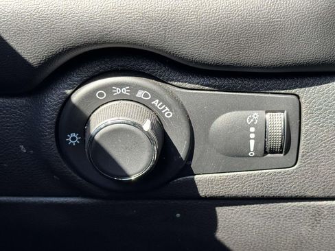 Used 2023 Dodge Durango GT image 18