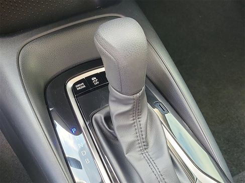 Used 2023 Toyota Corolla LE image 27