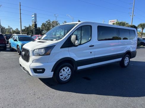 Used 2023 Ford Transit 350 XLT image 3