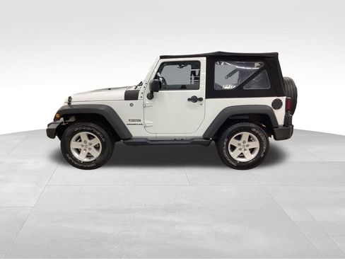 Used 2017 Jeep Wrangler Sport w/ Quick Order Package 24S AWD/4WD image 4