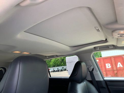 Used 2022 Toyota Highlander XLE AWD/4WD image 20