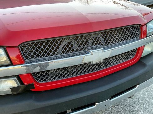 Used 2003 Chevrolet Silverado 2500 LS w/ Skid Plate Package image 32