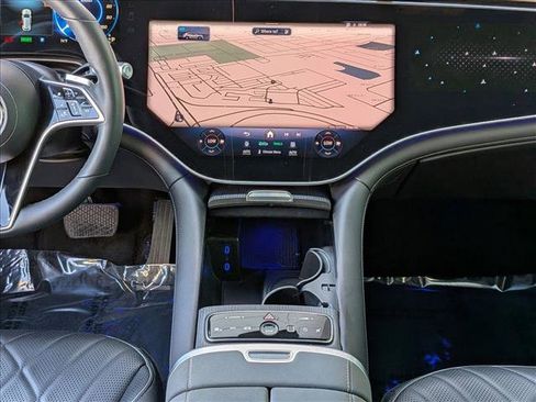 Used 2023 Mercedes-Benz EQS 580 4MATIC SUV image 12