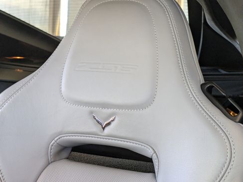 Used 2018 Chevrolet Corvette Z06 image 16